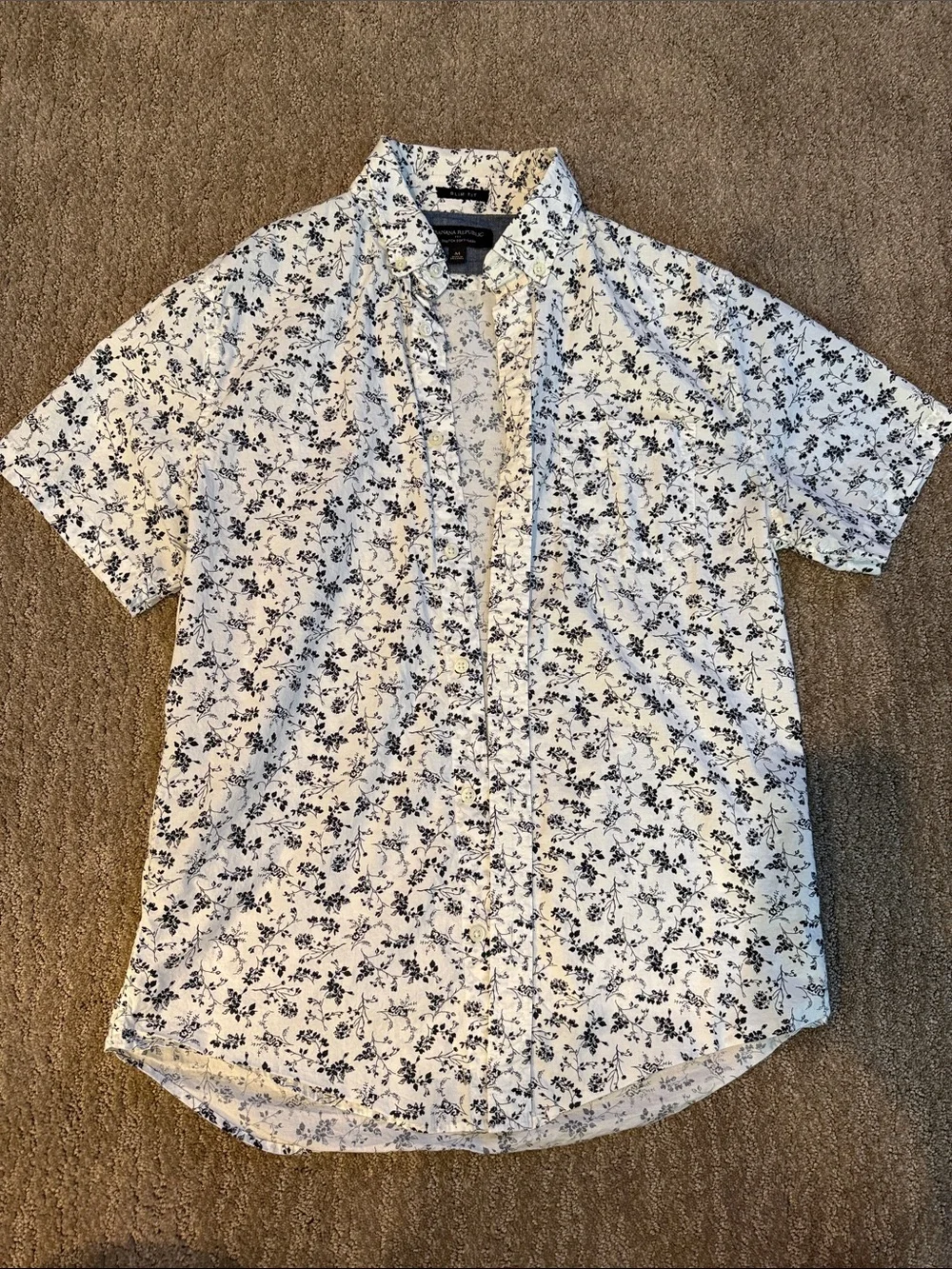 Men’s Banana Republic Button Up Shirt